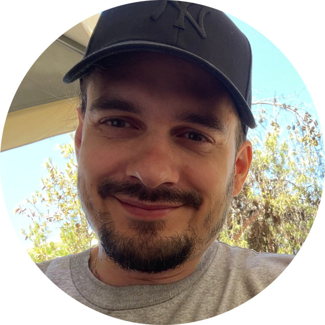 Christoffer hjælper dig med et job i udlandet